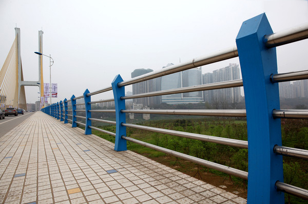 桂林不锈钢桥梁护栏价格小幅下跌
